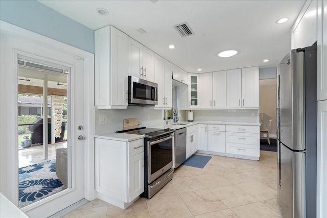 6348 Whispering Wind Way, Delray Beach, FL 33484