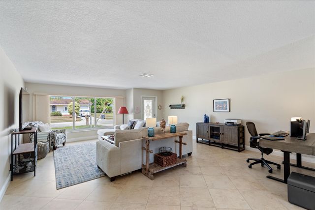 6348 Whispering Wind Way, Delray Beach, FL 33484