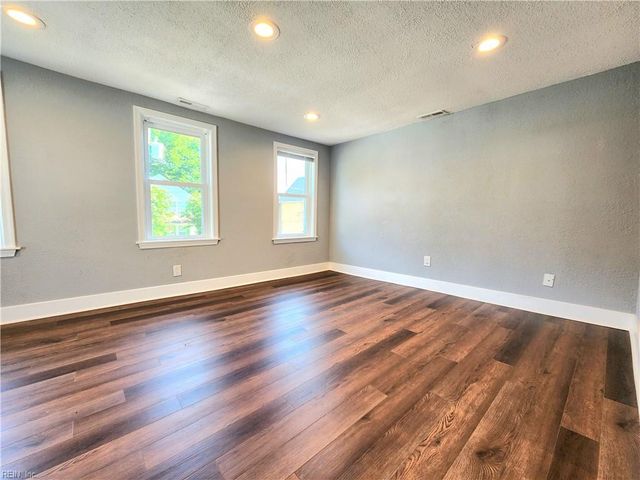 1317 Summit AVE, Portsmouth, VA 23704