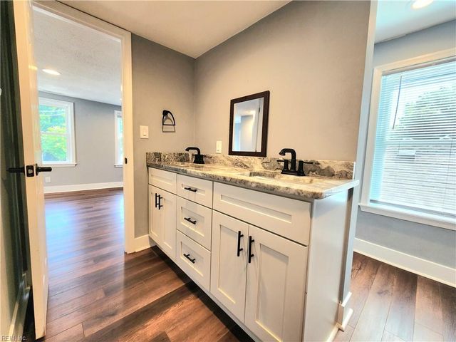 1317 Summit AVE, Portsmouth, VA 23704