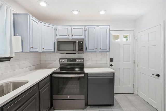 2726 West Livingston Street, Allentown City, PA 18104