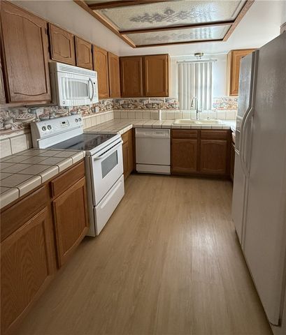 19248 Palm, Apple Valley, CA 92308