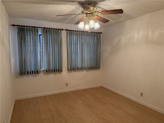 19248 Palm, Apple Valley, CA 92308