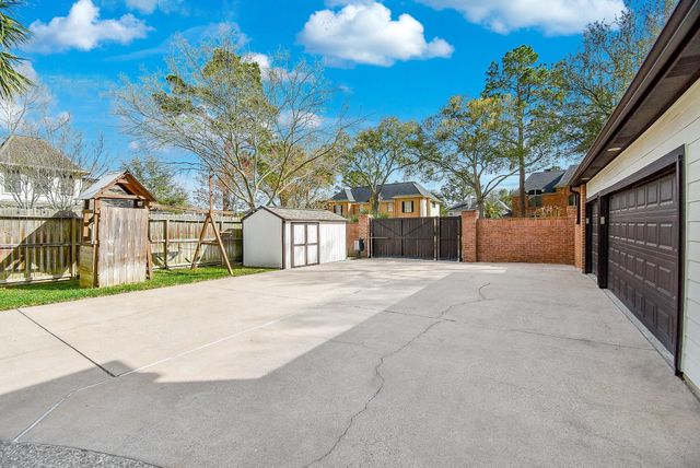 1811 Fieldbriar Drive, Katy, TX 77450