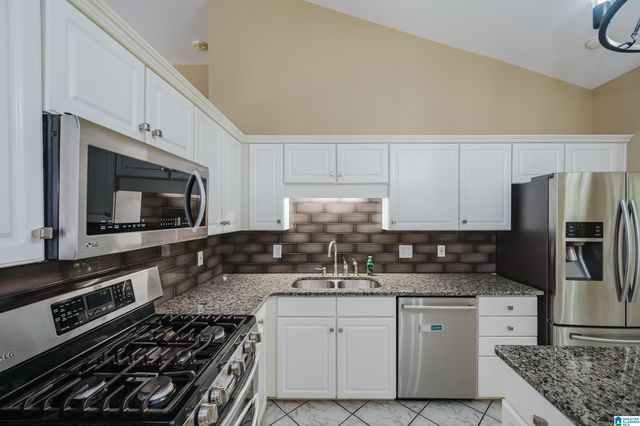 104 BRYNHURST DRIVE, Chelsea, AL 35043