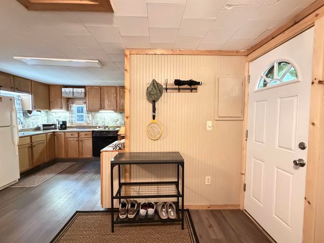 961 Lake Drive, Harrison, MI 48625