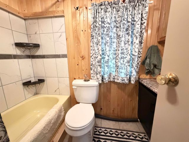 961 Lake Drive, Harrison, MI 48625