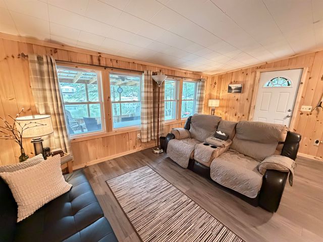 961 Lake Drive, Harrison, MI 48625