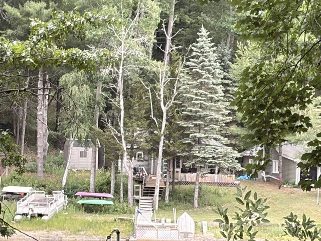 961 Lake Drive, Harrison, MI 48625