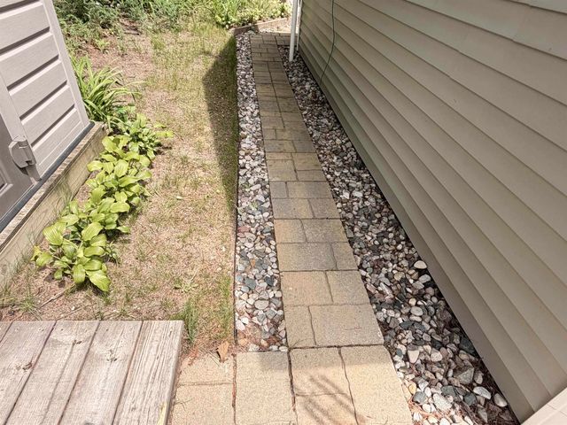 961 Lake Drive, Harrison, MI 48625