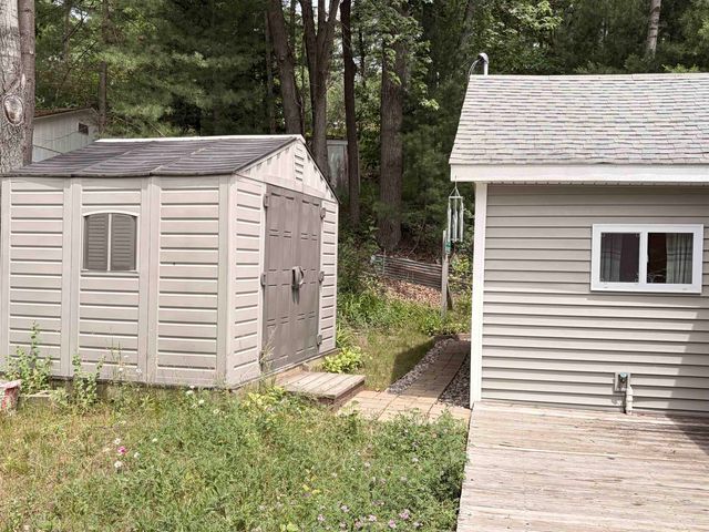 961 Lake Drive, Harrison, MI 48625