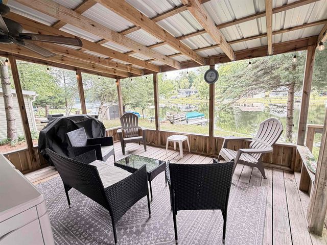961 Lake Drive, Harrison, MI 48625