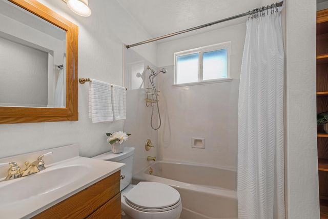 24825 Santa Clara St, Hayward, CA 94544