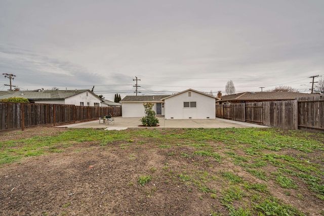 24825 Santa Clara St, Hayward, CA 94544
