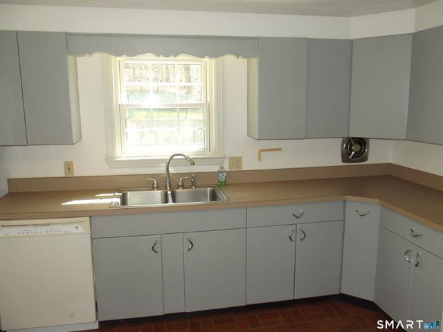 192 Wells Street, Manchester, CT 06040