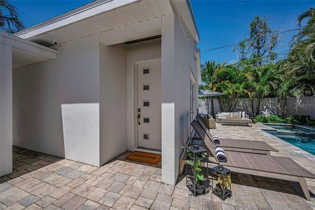 1710 BRIGHTWATERS BOULEVARD NE, St Petersburg, FL 33704