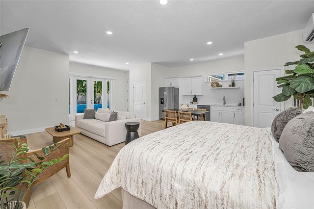 1710 BRIGHTWATERS BOULEVARD NE, St Petersburg, FL 33704