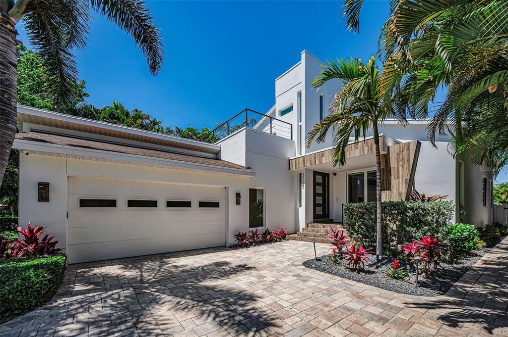 1710 BRIGHTWATERS BOULEVARD NE, St Petersburg, FL 33704