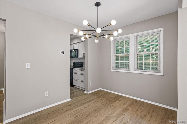 5232 Breeze Hill Place, Troy, MI 48098