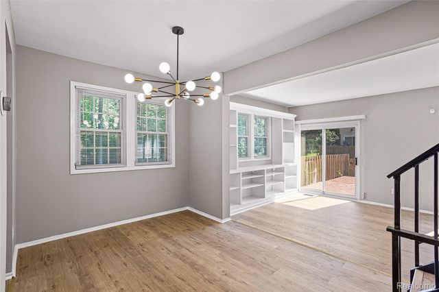 5232 Breeze Hill Place, Troy, MI 48098
