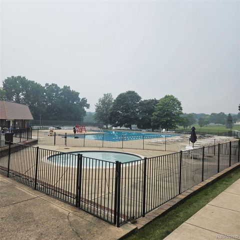 5232 Breeze Hill Place, Troy, MI 48098