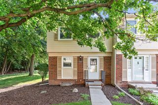 5232 Breeze Hill Place, Troy, MI 48098
