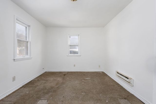 621 E Meyers Avenue, Hazel Park, MI 48030