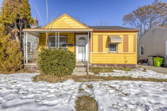 621 E Meyers Avenue, Hazel Park, MI 48030