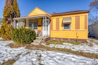 621 E Meyers Avenue, Hazel Park, MI 48030