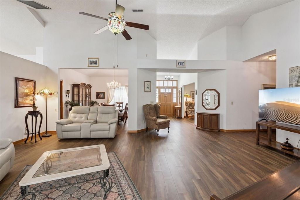 Image 16 of property listing at 2512 TRYON PLACE, Windermere, FL 34786
