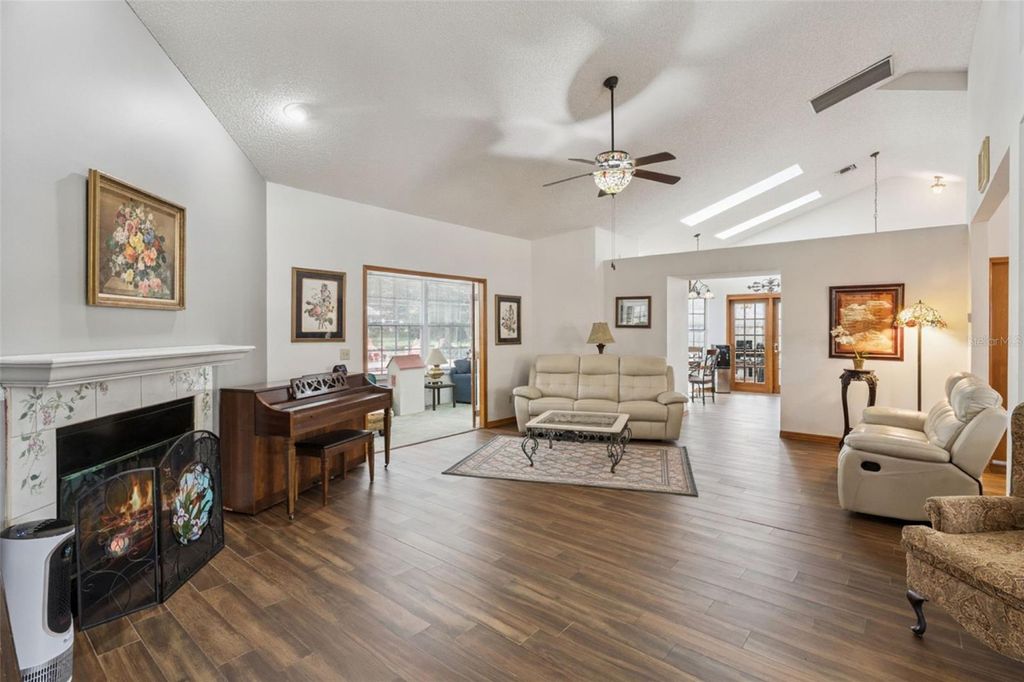 Image 18 of property listing at 2512 TRYON PLACE, Windermere, FL 34786