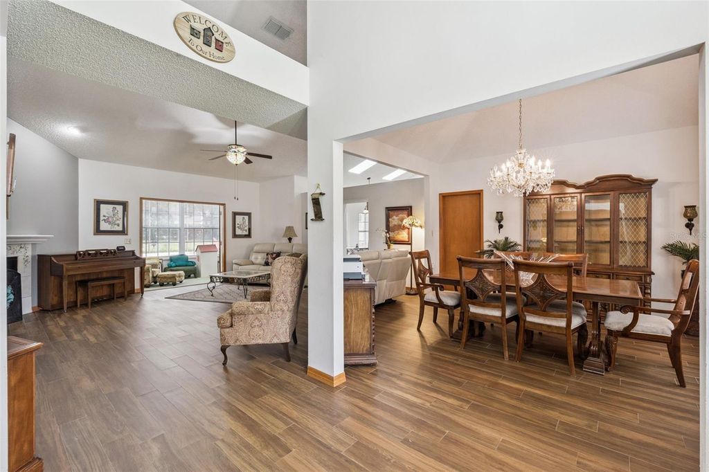 Image 20 of property listing at 2512 TRYON PLACE, Windermere, FL 34786