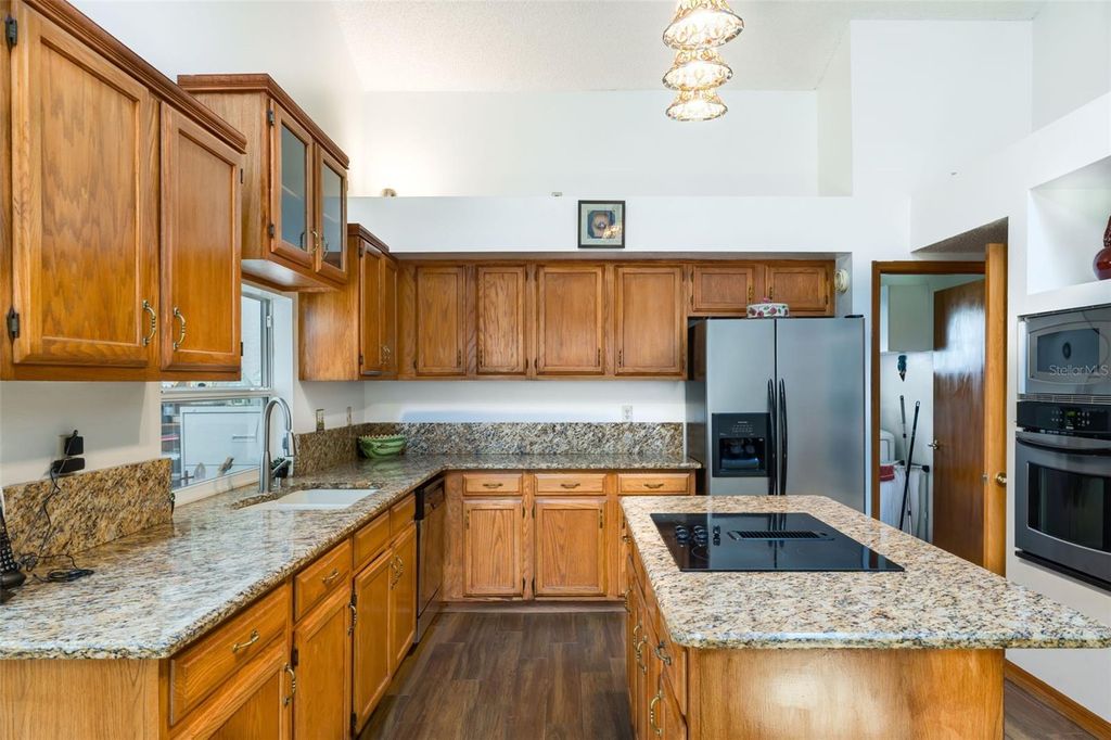 Image 23 of property listing at 2512 TRYON PLACE, Windermere, FL 34786