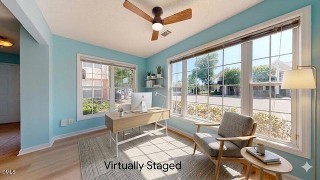 2501 Hunstcroft 100, Raleigh, NC 27617