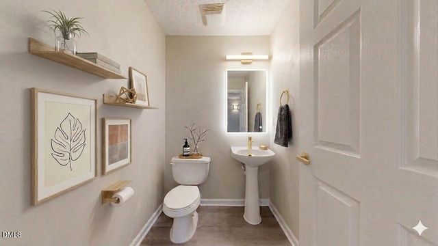 2501 Hunstcroft 100, Raleigh, NC 27617
