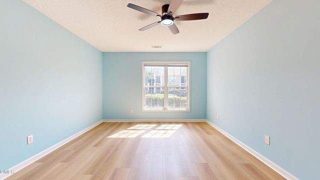 2501 Hunstcroft 100, Raleigh, NC 27617