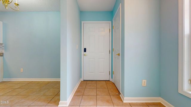 2501 Hunstcroft 100, Raleigh, NC 27617