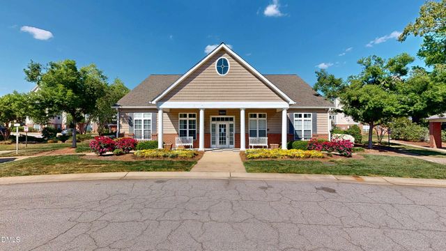 2501 Hunstcroft 100, Raleigh, NC 27617