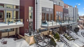 3 Clifton Pointe, Lakewood, OH 44107