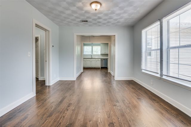 511 Archer Avenue, Cockrell Hill, TX 75211