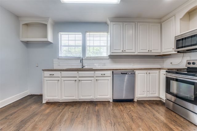 511 Archer Avenue, Cockrell Hill, TX 75211