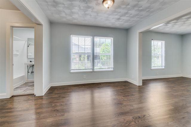 511 Archer Avenue, Cockrell Hill, TX 75211