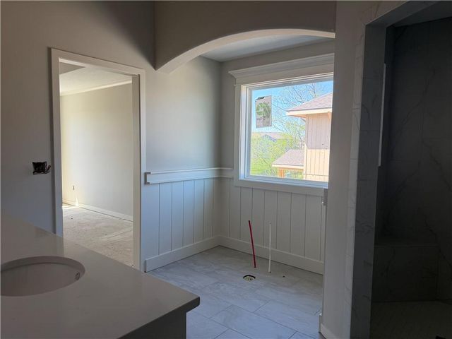 19799 W 114th Place, Olathe, KS 66061