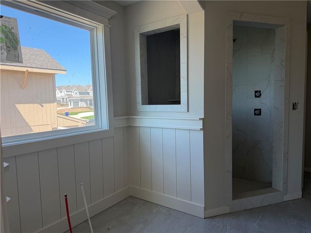 19799 W 114th Place, Olathe, KS 66061