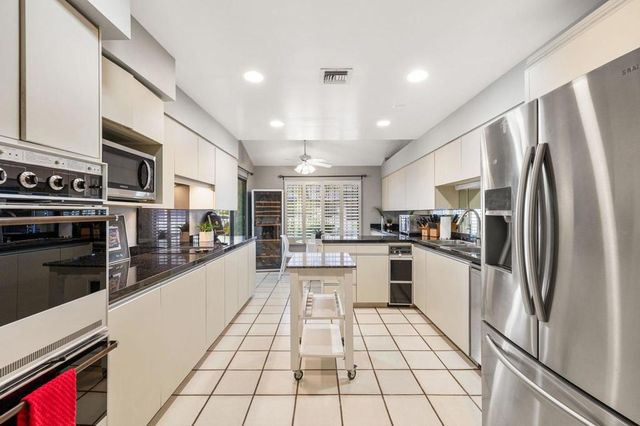 2082 S Madrona Drive, Palm Springs, CA 92264