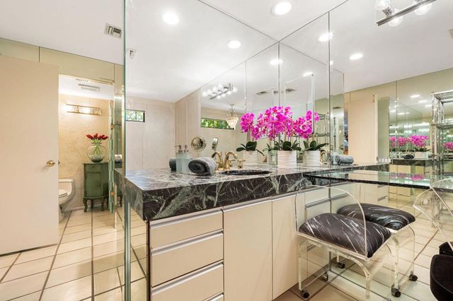 2082 S Madrona Drive, Palm Springs, CA 92264