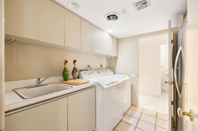 2082 S Madrona Drive, Palm Springs, CA 92264