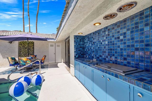 2082 S Madrona Drive, Palm Springs, CA 92264