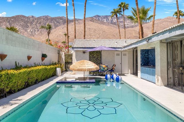 2082 S Madrona Drive, Palm Springs, CA 92264
