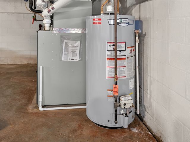 60 Hilltop Road, Greece, NY 14616